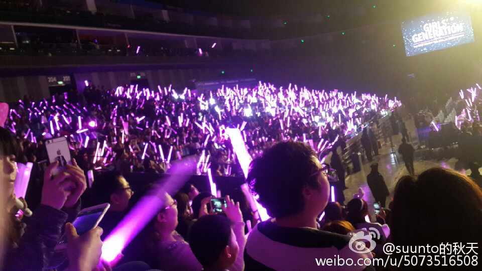 [PIC][03-01-2015]SNSD khởi hành đi Thượng Hải để tham dự "China for GG 1st Fan Party in ShangHai" vào sáng nay B6bFBmeCYAAQiF8