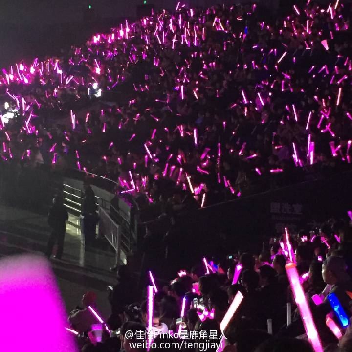 [PIC][03-01-2015]SNSD khởi hành đi Thượng Hải để tham dự "China for GG 1st Fan Party in ShangHai" vào sáng nay B6bH95oCYAAfKTy