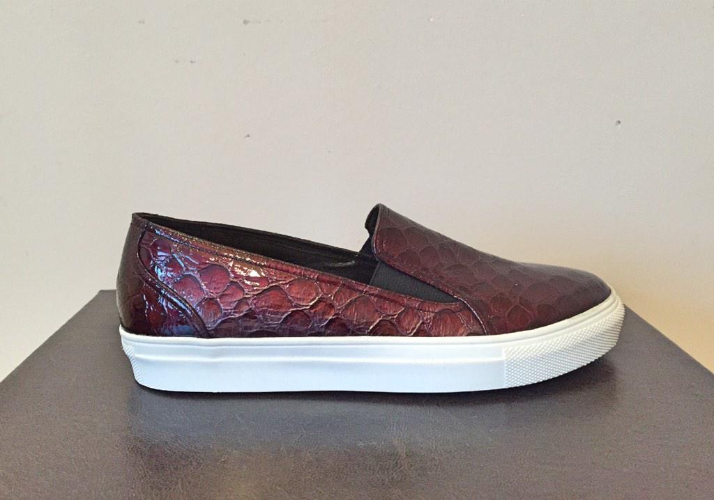 Bayan Sneakers ayakkabılar. 89.00-TL ve ücretsiz kargo.