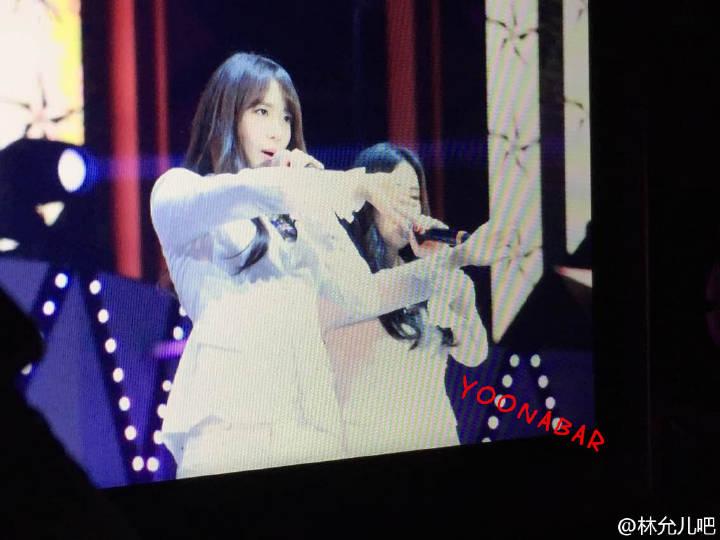 [PIC][03-01-2015]SNSD khởi hành đi Thượng Hải để tham dự "China for GG 1st Fan Party in ShangHai" vào sáng nay B6bLjX-CQAEBUXJ