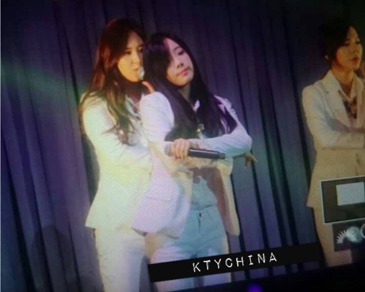 [PIC][03-01-2015]SNSD khởi hành đi Thượng Hải để tham dự "China for GG 1st Fan Party in ShangHai" vào sáng nay B6bLnMlCQAAVvNN