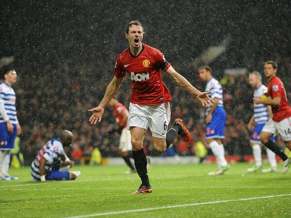 Happy 27th birthday Jonny Evans! 