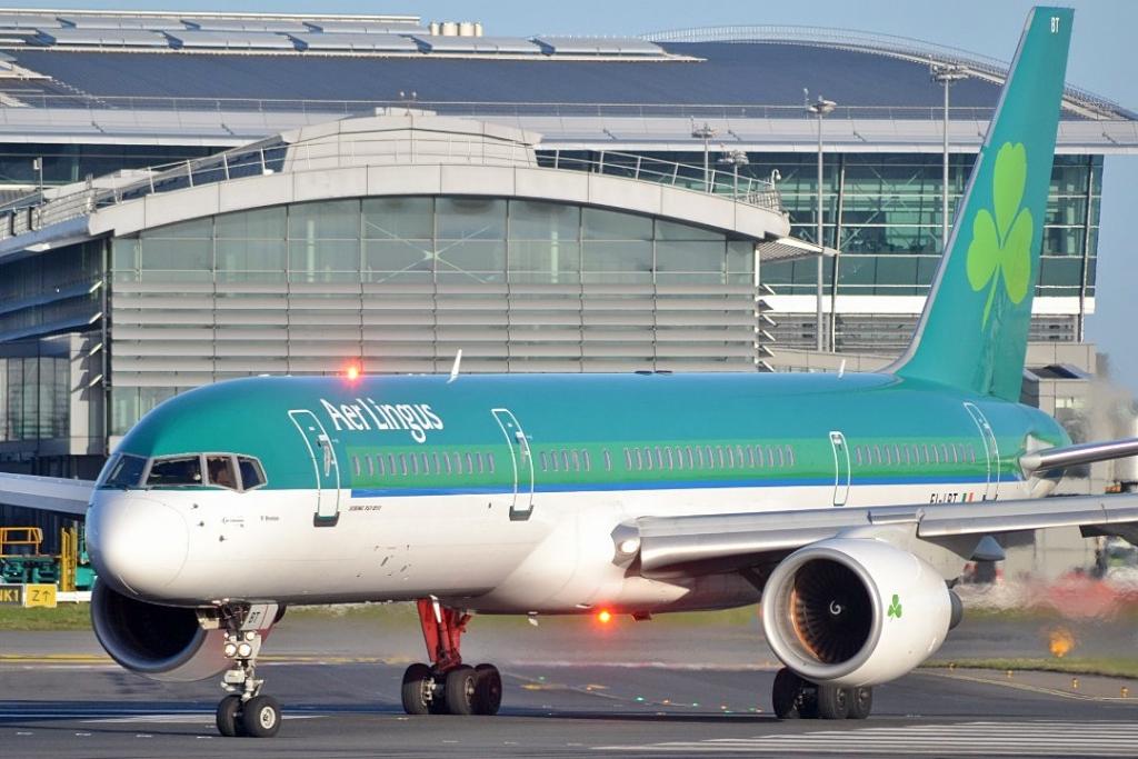 Irishspotter's tweet photo. @AerLingus B75W EI-LBT turning onto RWY 28 @DublinAirport yesterday afternoon http://t.co/CEAsLMliSQ