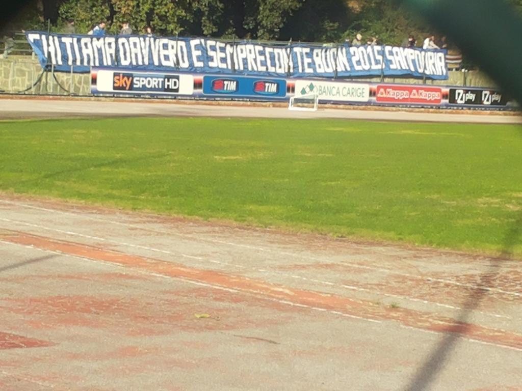 marcant98's tweet photo. Chi ti ama davvero è sempre con te,buon 2015 sampdoria <3 http://t.co/r1NyQZtSOI