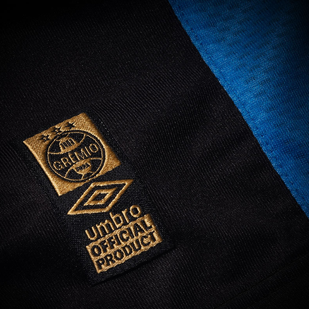 Gremio's tweet photo. Unidos pela essência do futebol. #GrêmioUmbro #HeartAndSoul http://t.co/XANuRPwwyN