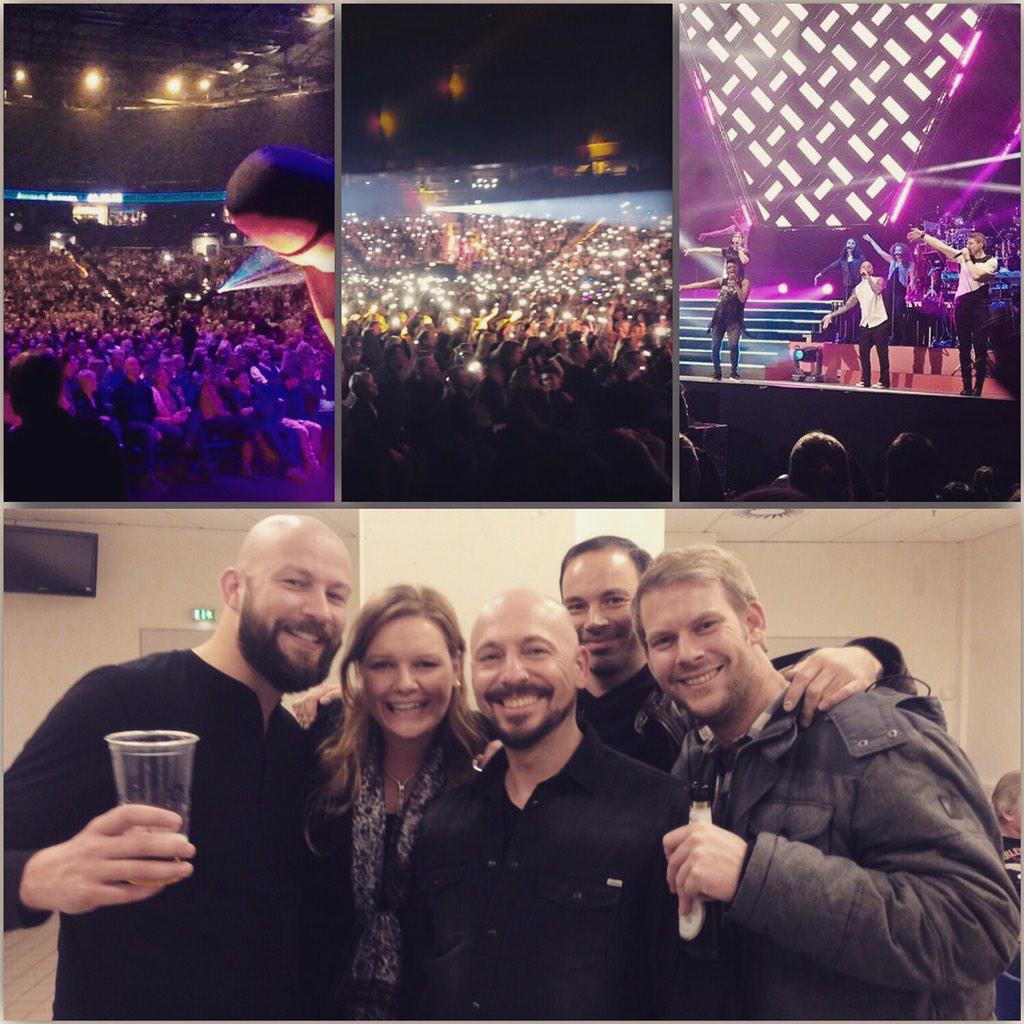 ReneNocon's tweet photo. Hamburg, du warst so gut!! Und meine Backstage-Crew war auch fast vollzählig! #TheVoice #renenocon http://t.co/SbWFsdS4Y0