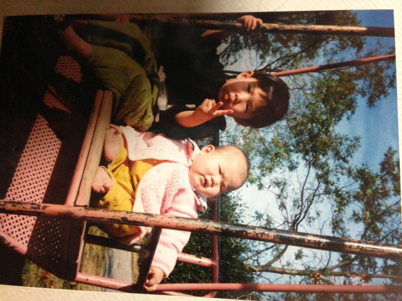 上田 琴那 今家族で昔の赤ちゃんのときの写真みてて もー腹痛い 笑 普通赤ちゃんって可愛いのにさ 上田ことなは不細工だわ おっさんだわ かんろくありすぎ ハゲ散らかしてる こわいもん 本当にいいふうに成長したと思う Http T Co Kpds5xuwes