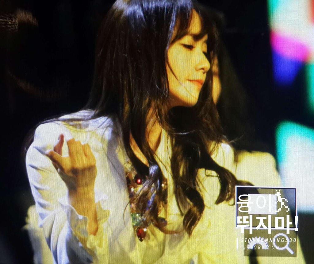 [PIC][03-01-2015]SNSD khởi hành đi Thượng Hải để tham dự "China for GG 1st Fan Party in ShangHai" vào sáng nay - Page 3 B6bsFGaCQAAHXMz