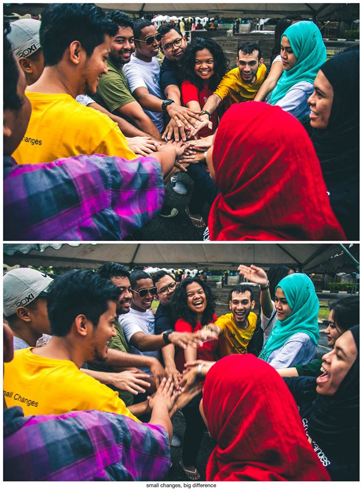 thaqeefsidek's tweet photo. All for ONE. 
ONE for All. #smallchangesmy #TeamWork #DreamTeam http://t.co/TNVFPnAHaj