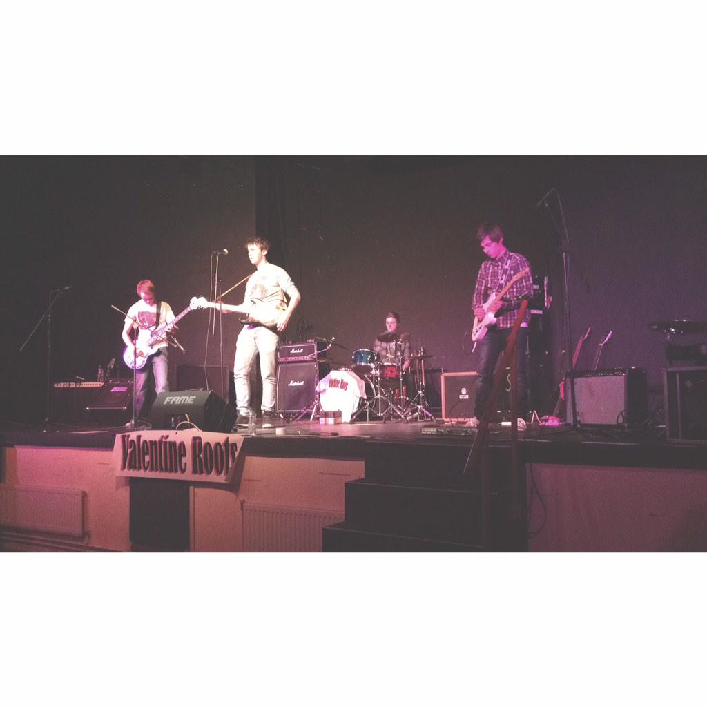 ValentineRoots's tweet photo. Photo @ Junkie Fest II http://t.co/uJHsEwIdZQ