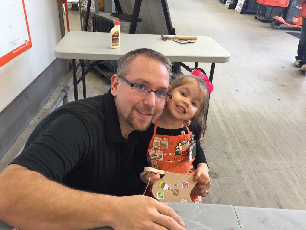 JoeNovotnyHBL's tweet photo. Lilly had a blast at The Home Depot Kids Workshop #livingtheorangedream #MET3609 #THD3609 @StacyWaltonTHD http://t.co/6yXfodHzoe