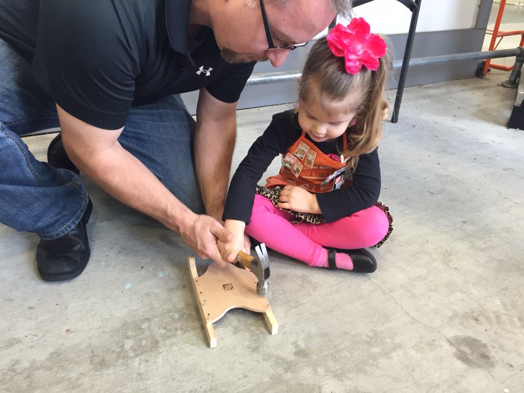 JoeNovotnyHBL's tweet photo. Lilly had a blast at The Home Depot Kids Workshop #livingtheorangedream #MET3609 #THD3609 @StacyWaltonTHD http://t.co/6yXfodHzoe