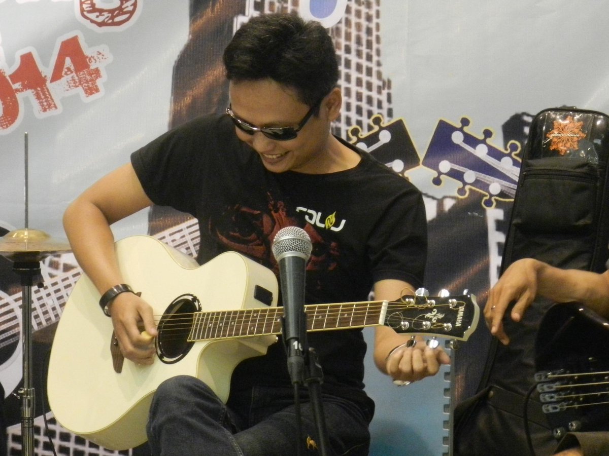 prady_ridha's tweet photo. @mtmmusic_id http://t.co/31pZcNBMST