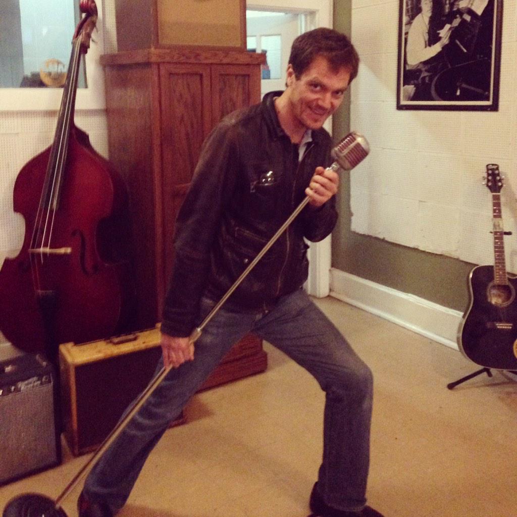 sunstudio's tweet photo. #michaelshannon and #Elvis @ElvisPresley #suremic http://t.co/mJVIrZMzcY
