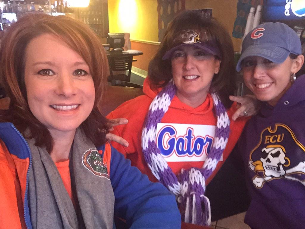 TanyaRiveraOn2's tweet photo. One #Gator, One #Pirate &amp; One #ReallyAwesomeFriend #UFvsECU #sorrybowl http://t.co/UStKLdl9Y4