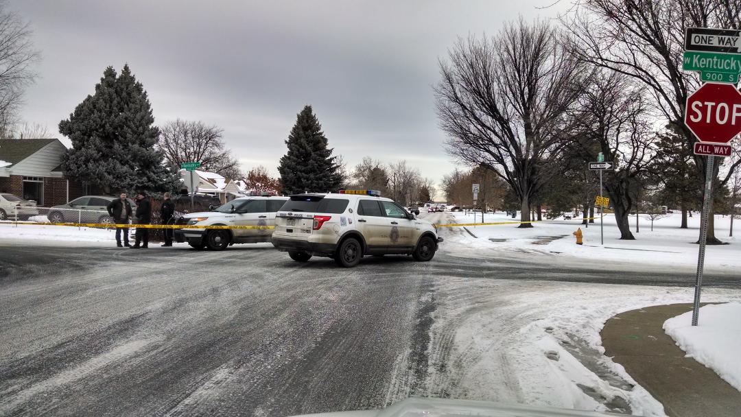 dblwidephotog's tweet photo. Police Barricade near 1000 S Clay St in Denver for suspect who shot a homeowner in the leg during a robbery attempt http://t.co/NpEQQqAIwg