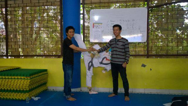 UnairTkd's tweet photo. Selamat kepada M. Basofi Arif, yang telah menjadi ketua UKM TKD periode 2015. Semoga selalu amanah ya kak (y) http://t.co/grVn2rxyPe