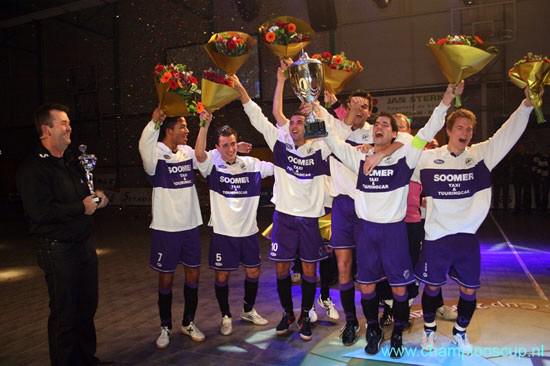 LRC-historie = Gaat de <a href="/championscup_nl/">Proxsys ChampionsCup</a> vanavond voor de 4e keer mee naar Leerdam? Foto van 2 januari 2010.