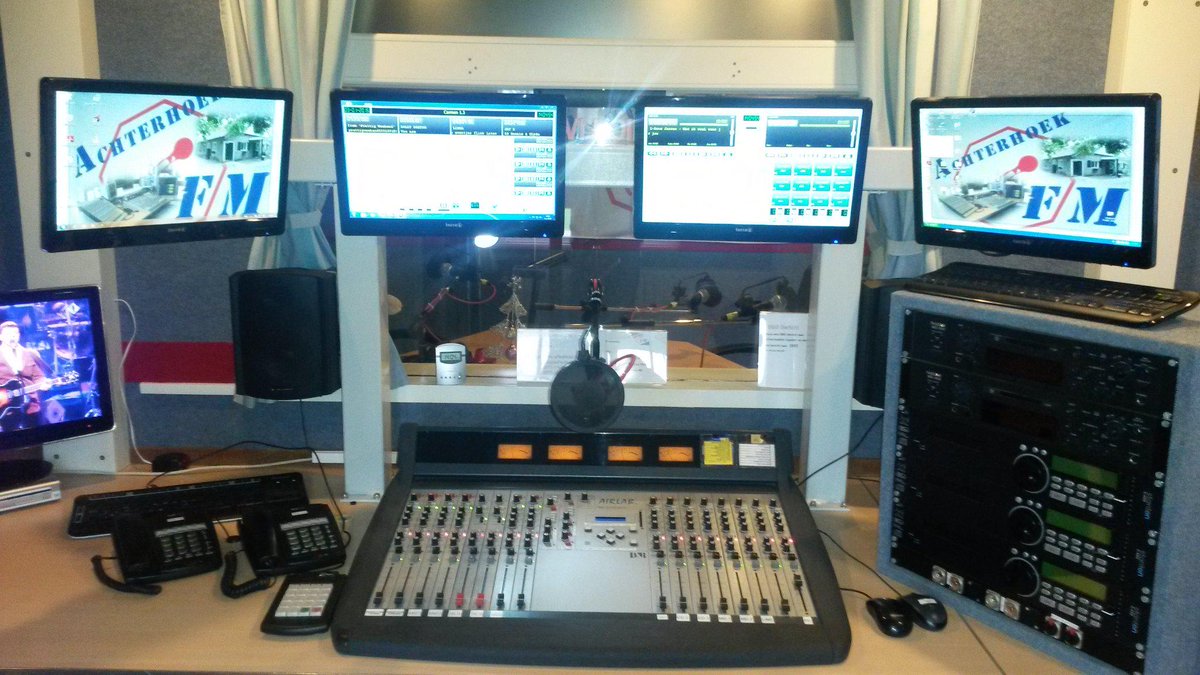 carmenserver's tweet photo. Achterhoek FM is vandaag als eerste omroep live gegaan met Carmen Server 1.3. We leverde Carmen inclusief hardware. http://t.co/S5ApyvI7rQ