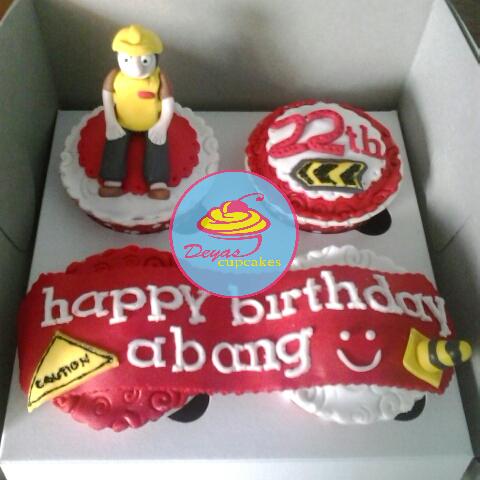DeyasCUPCAKES's tweet photo. Cupcake D1501: kontraktor 2D 3D http://t.co/09wl5HqZoS