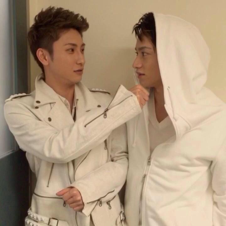 AAApicture_bot's tweet photo. ラブラブすぎる…💓
#AAA
#だっちゃん
#しんちゃん http://t.co/aS231tnq1a