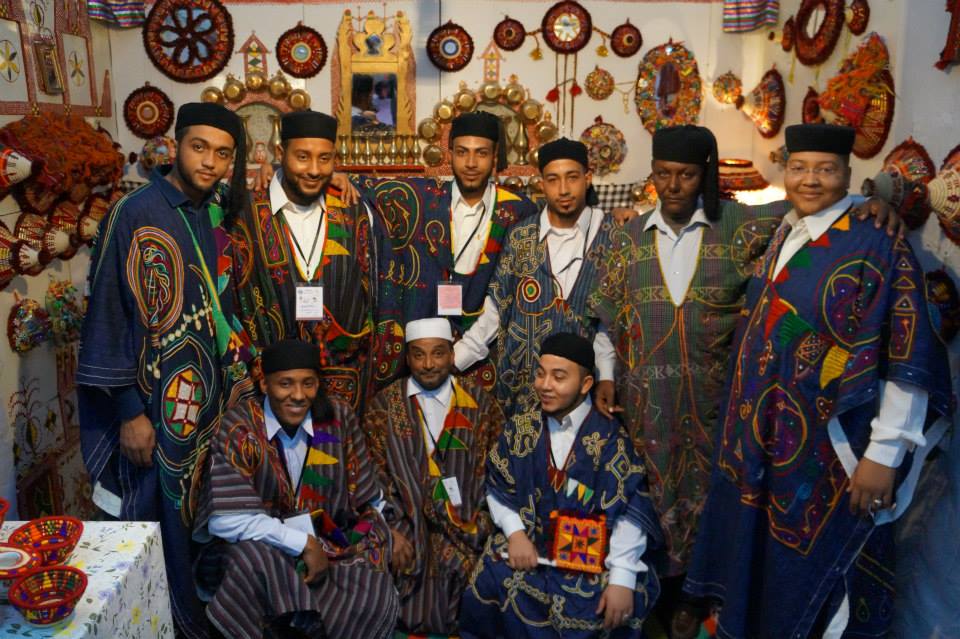 libyaamazigh101's tweet photo. Traditional #Amazigh clothes from one of North Africa's oldest cities, Ghadames in #Libya. http://t.co/MXVxXkl8HL