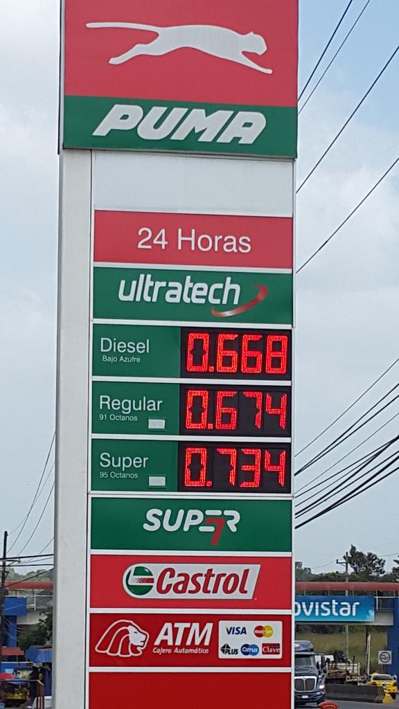davidsaied's tweet photo. Precio de #Petróleo ha bajado al pincharse gran #burbuja de #bienesbasicos por alza futura de tasas de interes. http://t.co/b0lqRdWHuE