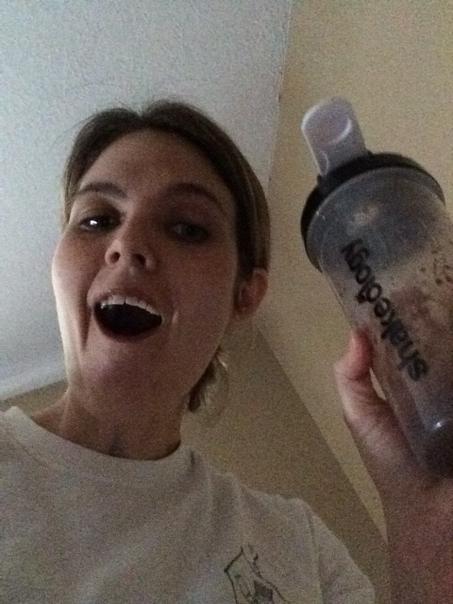 Michell45327940's tweet photo. Shakeology time!!! http://t.co/hCvQudf8tM
