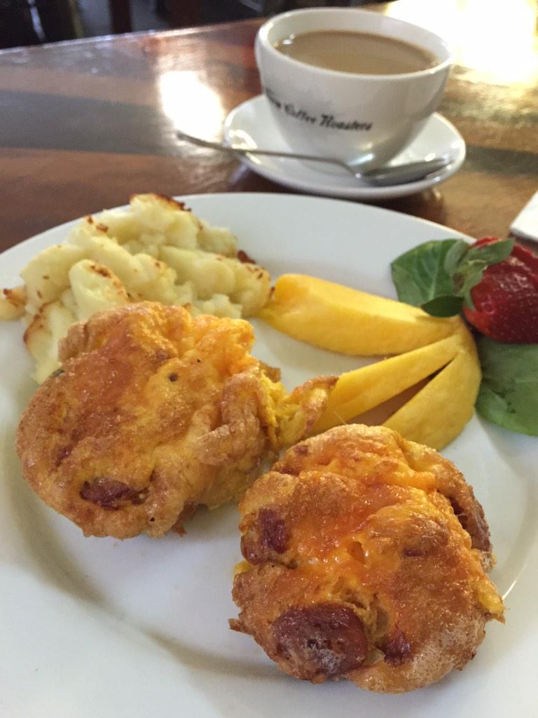 harlemfoodlocal's tweet photo. Puffy #BakedEggs and #coffee at @AstorRowCafe #SnowySaturday #harlem #brunch #glutenfree #nyc http://t.co/dVkpzu6Y46