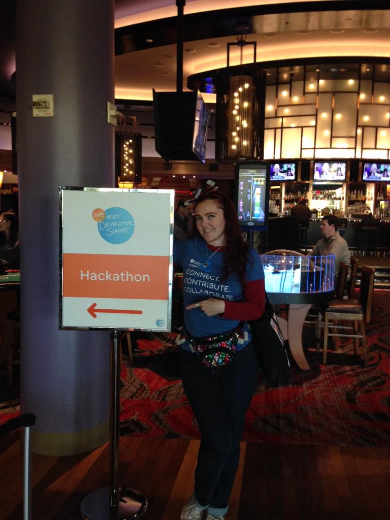 RogueMaking's tweet image. @mmartiniere @ATT @Palms @attdeveloper @TenayaHurst Hey #LadyMaker I'm just a #hacker voyeur sitting up front for now