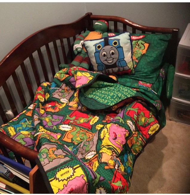 Just to prove my point look how baller this bedspread is. #tmnt