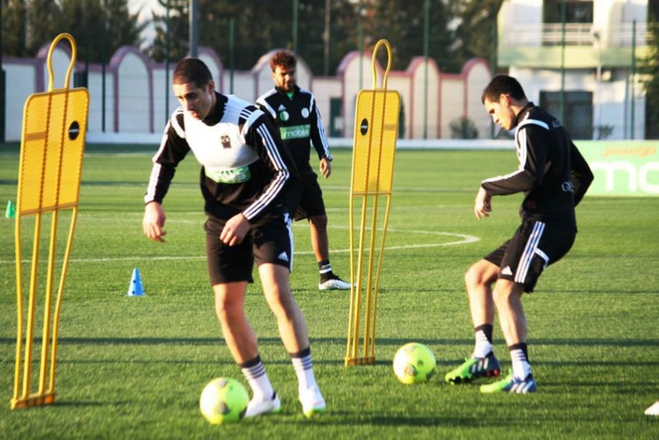 Heureux de retrouver mes coéquipiers pour bien préparer cette #CAN 2015 insh'allah.  <a href="/elkhedra/">EN Algérienne</a>  #TeamAlgérie