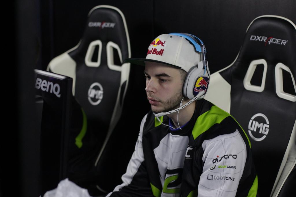 ScufGaming's tweet photo. FAV CAUSE @OpTic_NaDeSHoT 
#TeamSCUF http://t.co/j3etZGiD0L