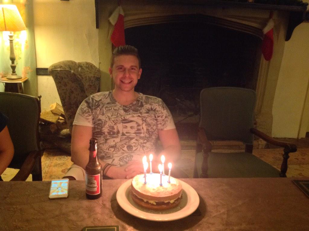 _Ro_Bot's tweet photo. Birthday boy @Jonny_McGinty http://t.co/9w4NcvZc9a