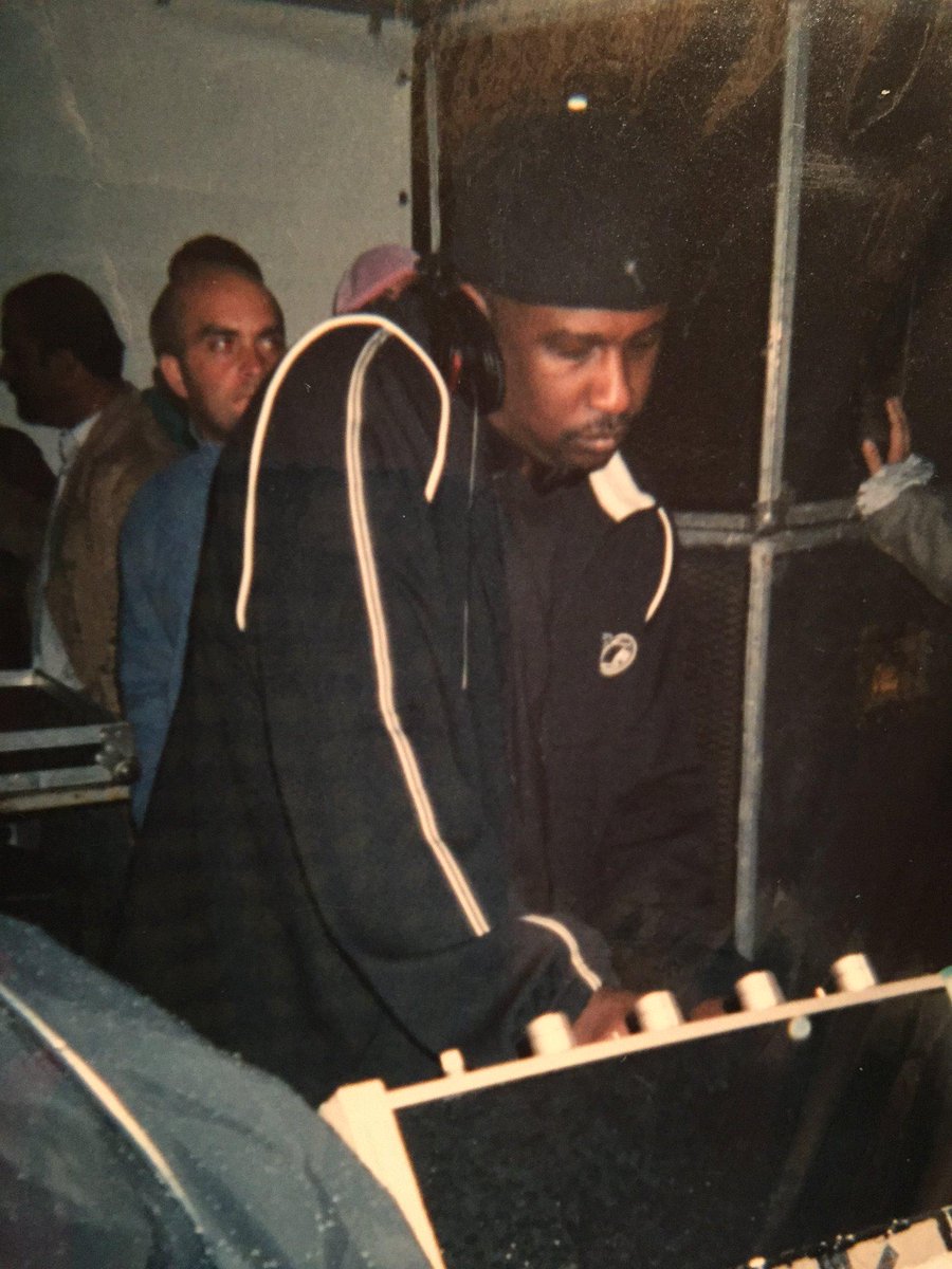 vjuanallure's tweet photo. FLASHBACK @djtoddterry NAPOLI, ITALIA!! ANGELS OF LOVE http://t.co/hL5OMROhot