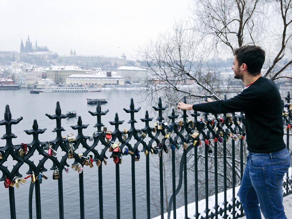 andresr95_'s tweet photo. No hay palabras para describir lo que allí he sentido. Hasta pronto Praga. #TaizePrague http://t.co/Rp0jd7r4Fl