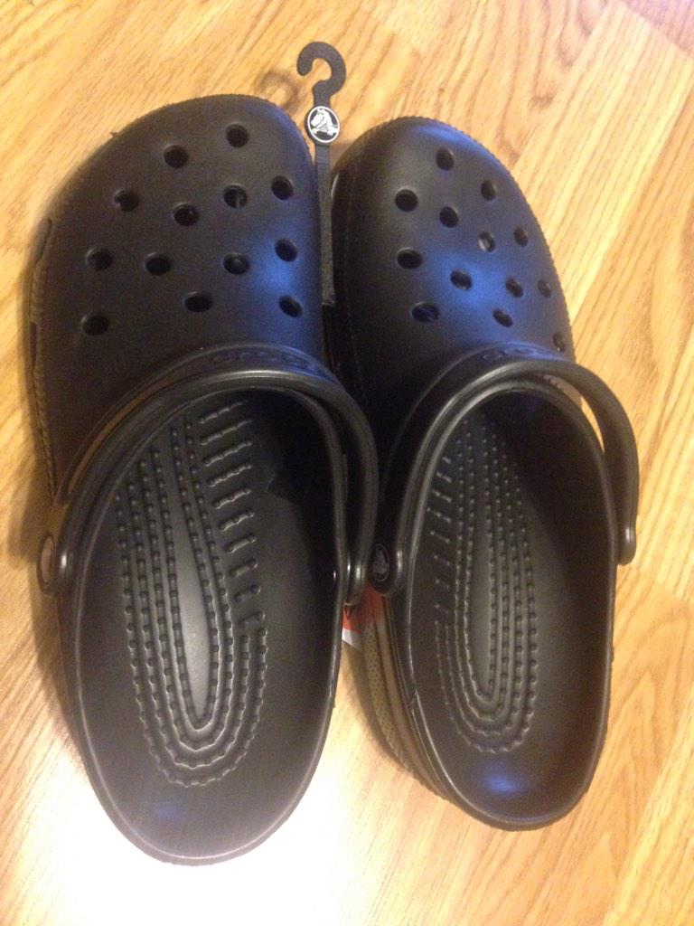 asturtz20's tweet photo. Shout out to my good friend &amp; shoe connect, @CopEmNRockEm23 for coppin me these Limited Editions. #Fire #TakeFlight. http://t.co/bVOBavVY07