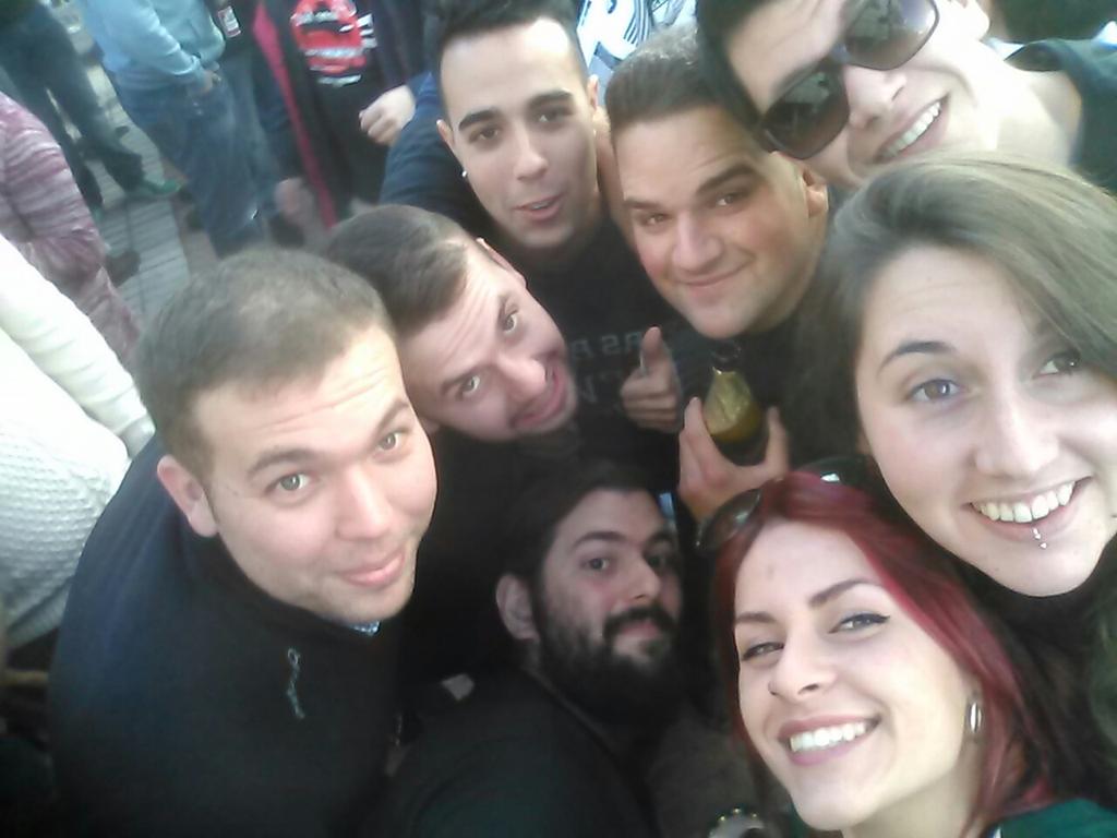 glepblup's tweet photo. #adiospianobar http://t.co/cEIL1P9NQx