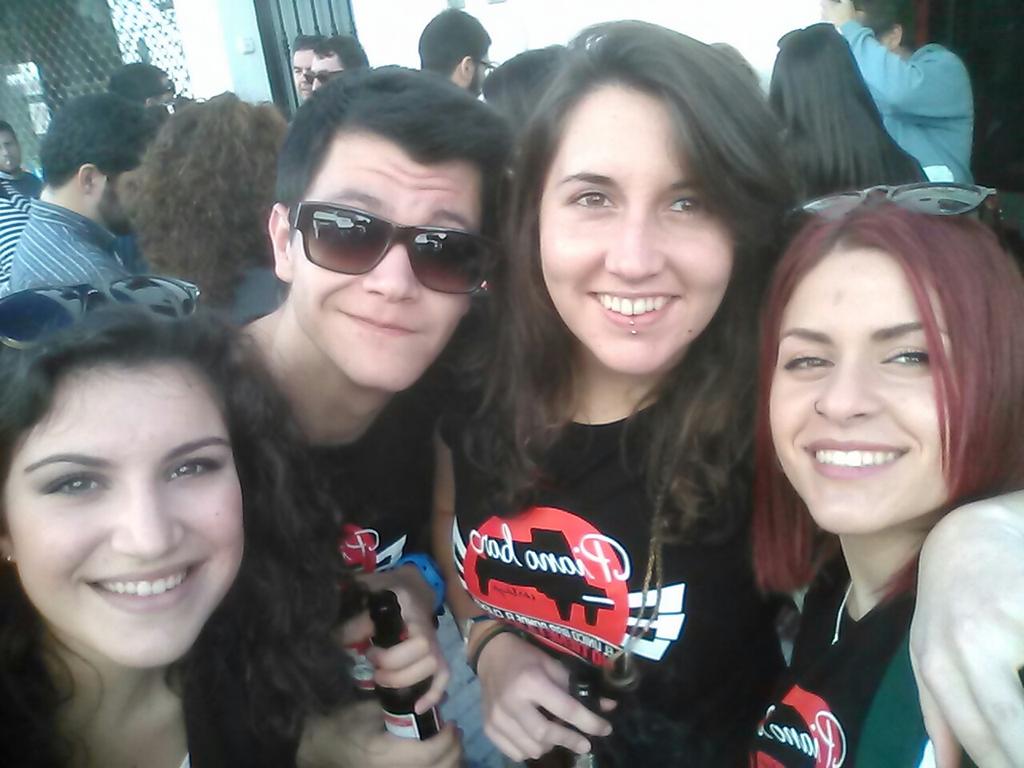 glepblup's tweet photo. #adiospianobar http://t.co/cEIL1P9NQx