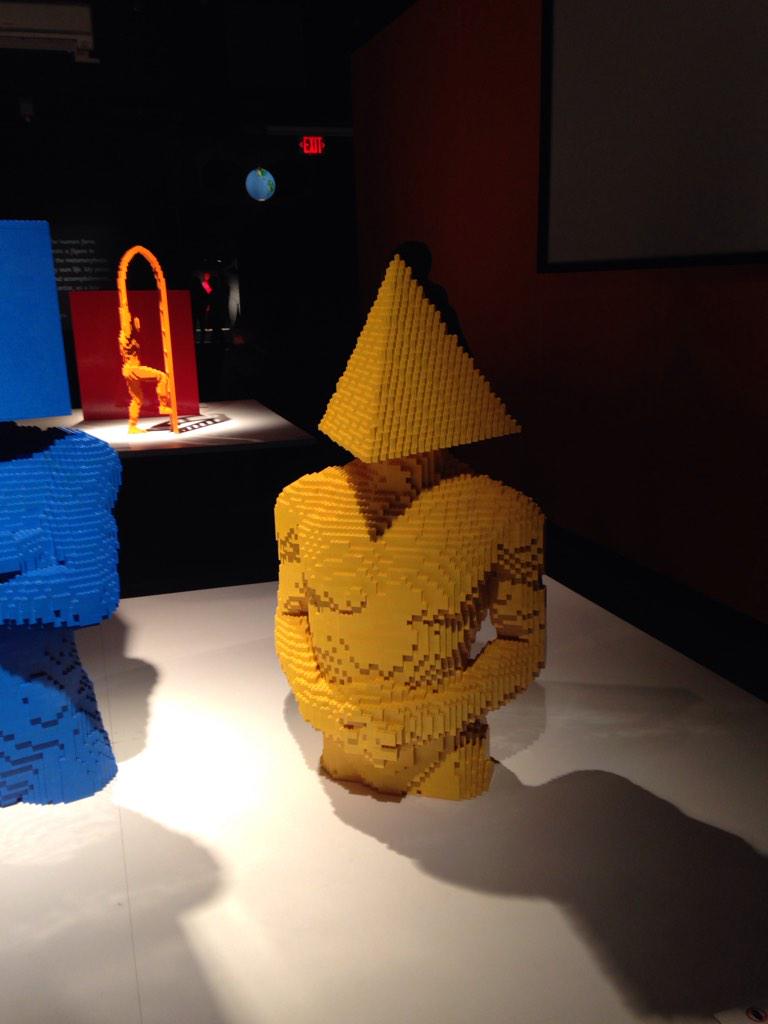 smith_randallk's tweet image. I meet triangle man... #bostonbricks