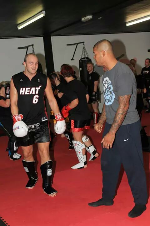 PintaQuigley's tweet photo. @Tyrone_spong  who visited my gym Strike martial arts academy Derry N.ireland http://t.co/b4w7hIk55I