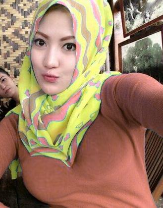 Foto Seleb & Gosip tweet media