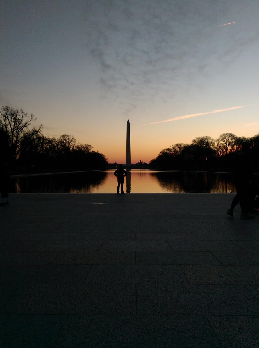 DMVPics's tweet photo. DC sunset.. http://t.co/KUR18ymGJ3