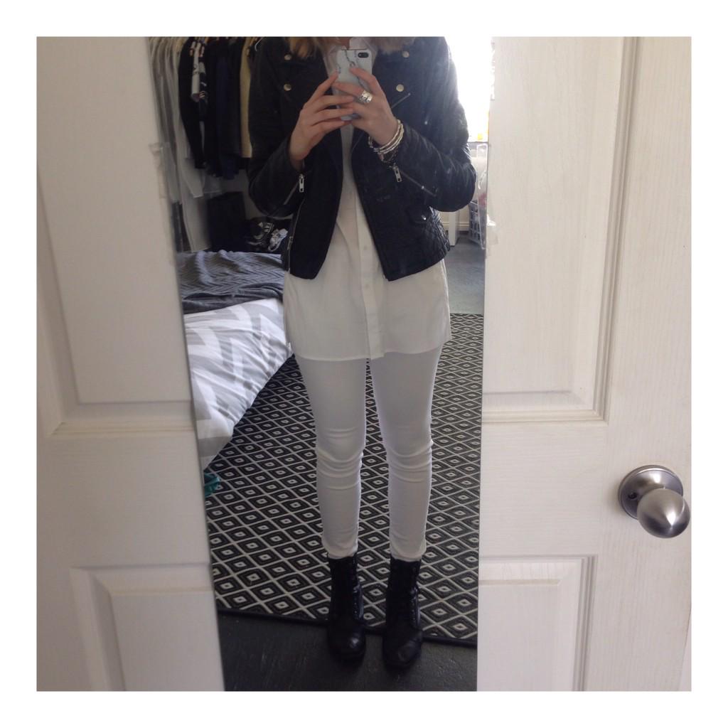 born_injune's tweet image. Today wearing @CountryRoad, @Sportsgirl and #colettebycolettehayman. ✔️