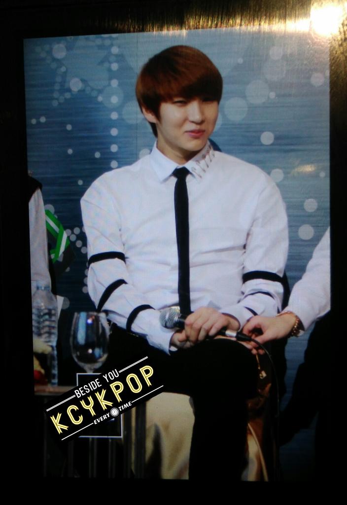 B6e2c5qCQAAht1o.jpg:large