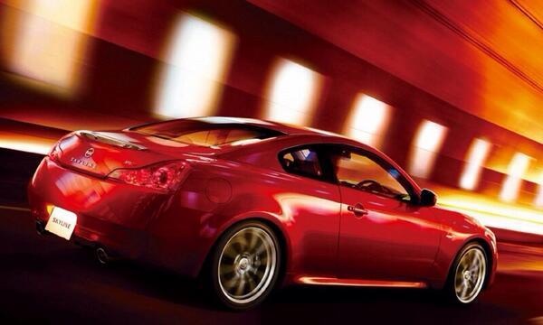 Worldな車ってかっこよくねぇかお前ら Skyline Coupe Nissan 艶やかで 流麗なシルエットを描く国産車唯一の4シータークーペ エンジンはvvelの採用により迫力の動力性能を実現 排気 3 7l 価格 386万円 Http T Co 7zlczm3rqd