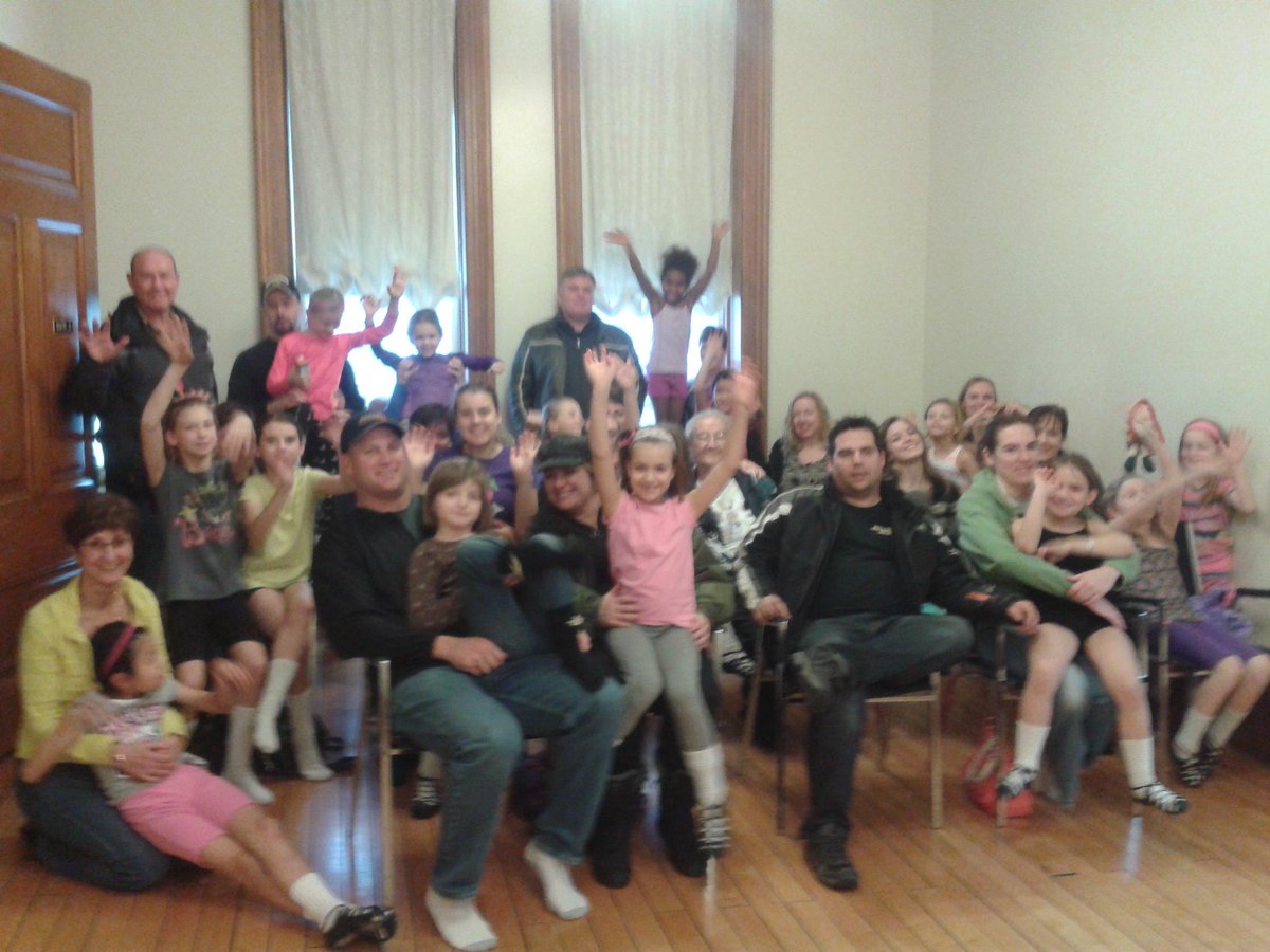 celticacademy's tweet photo. Wow #irishdancers #teamstraining #Worlds2015 thank you for instilling values #hardworkethic #fourgenerations later http://t.co/8iQx9xxirf