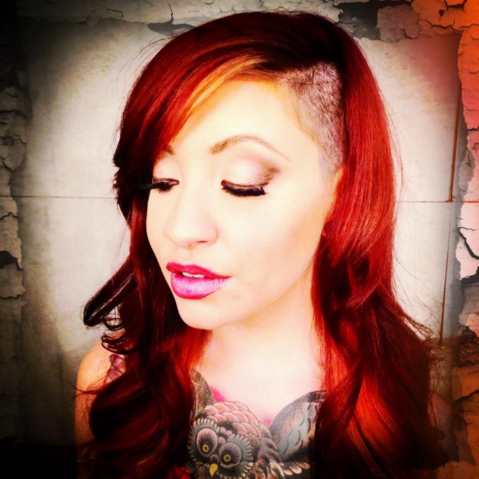 I'm gonna be in Vegas for the #AVNAwards and the #AEE Expo Jan 22-24. Ladies, hit me up for makeup! http://t<a href="/tag/avnawards"class="tags">#AVNAwards</a><a href="/tag/aee"class="tags"><span>#aee</span></a>