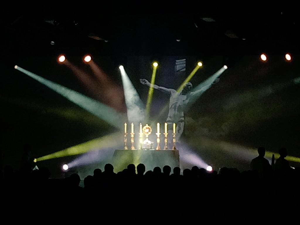 StevePries's tweet photo. Jesus is real. And he wants to love you. Will you let him? #SEEK2015 http://t.co/92MdzYCKG8