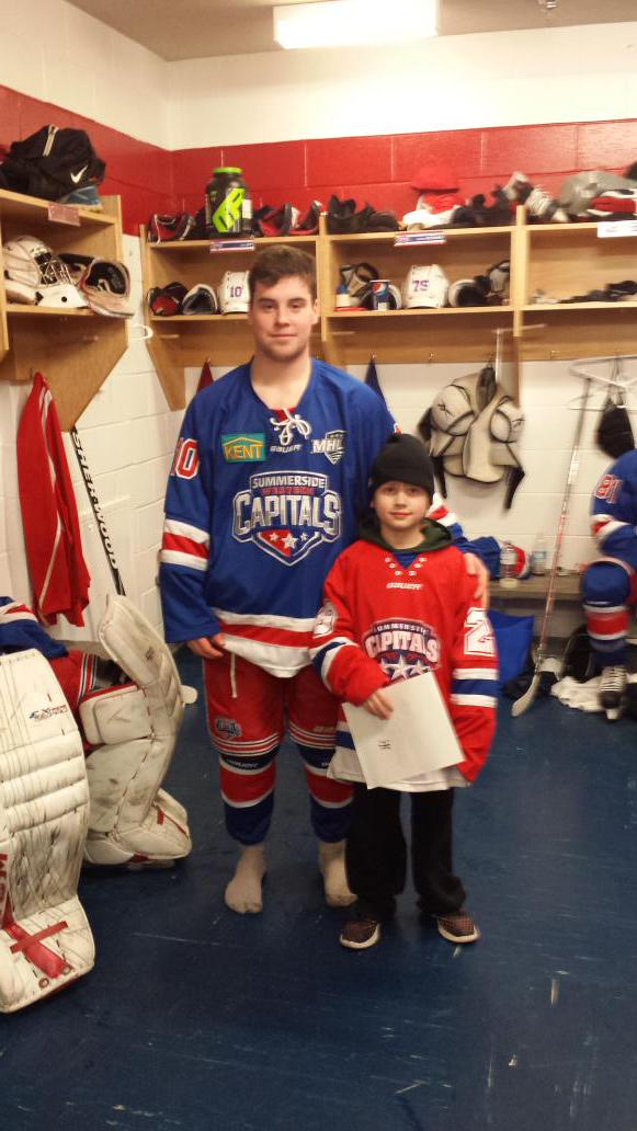 TrevorHRamsay's tweet photo. Thanks @BillyMcGuigan12! Harrison really enjoyed the @SsideCapitals game tonight! #JayBros http://t.co/5edmb5cjos